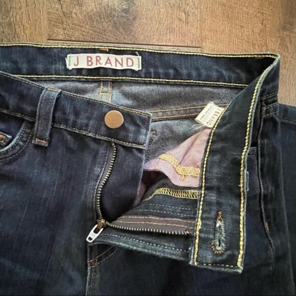 J Brand Dark Wash Straight Leg Jeans - size 25 - Picture 4 of 7
